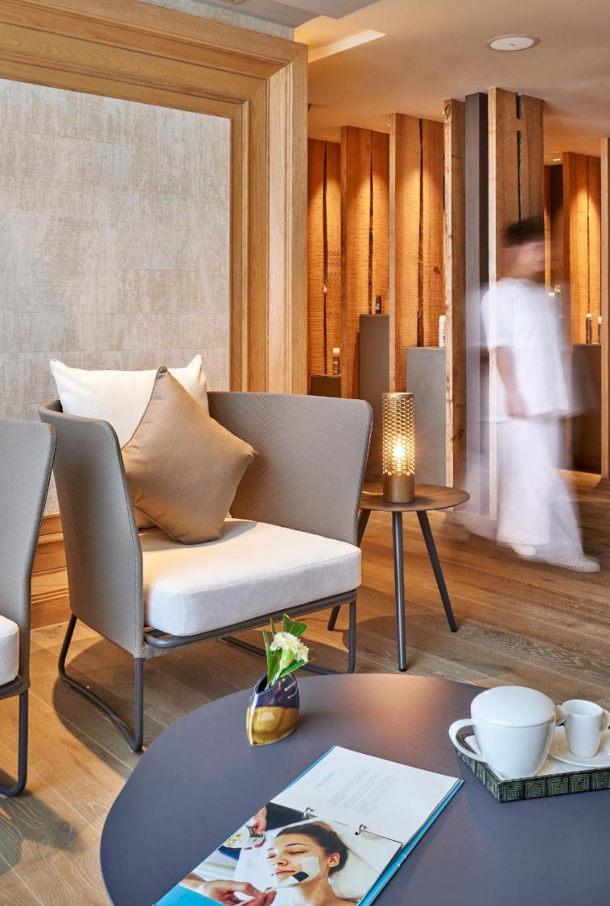 The Den, Bengaluru Hotell Eksteriør bilde